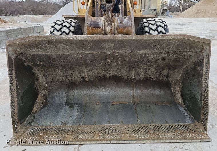 image for item DQ8643 1987 Caterpillar  950B wheel loader