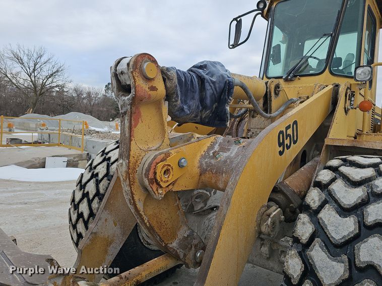 image for item DQ8643 1987 Caterpillar  950B wheel loader