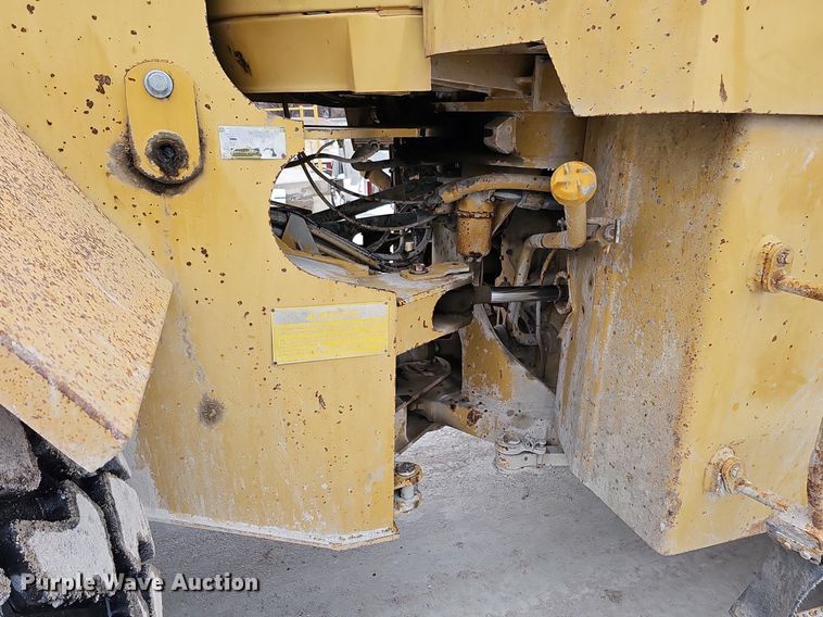 image for item DQ8643 1987 Caterpillar  950B wheel loader