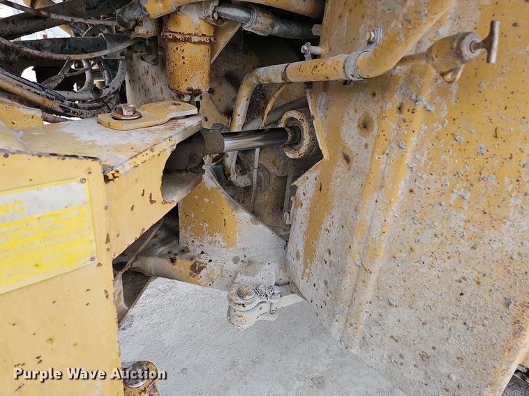 image for item DQ8643 1987 Caterpillar  950B wheel loader