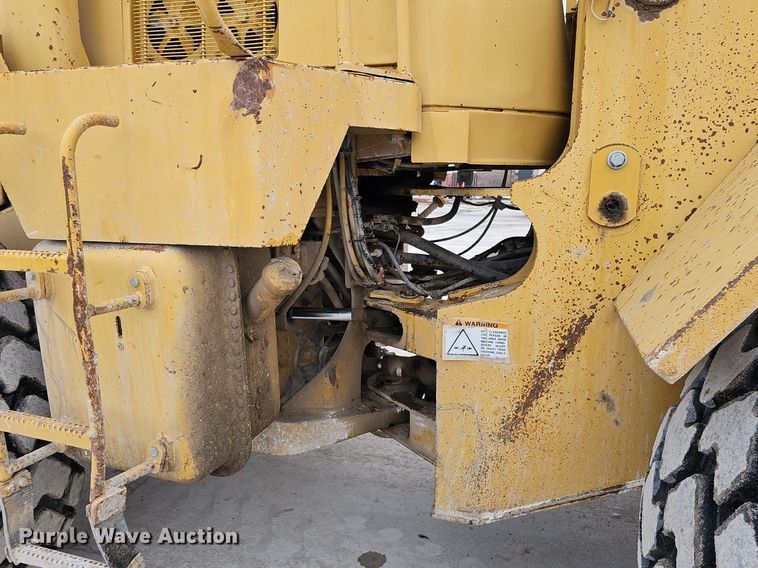 image for item DQ8643 1987 Caterpillar  950B wheel loader