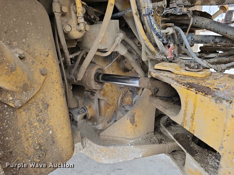 image for item DQ8643 1987 Caterpillar  950B wheel loader