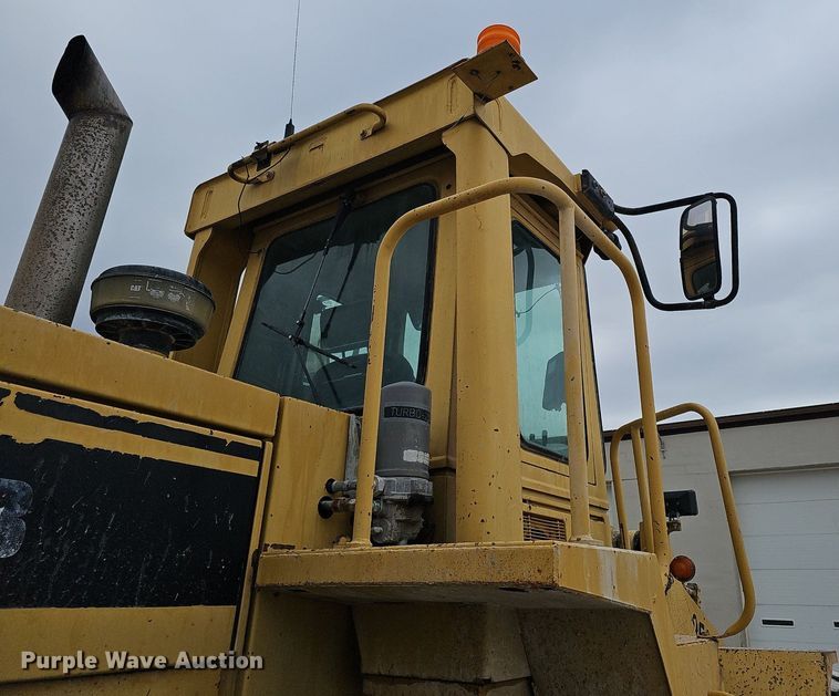 image for item DQ8643 1987 Caterpillar  950B wheel loader