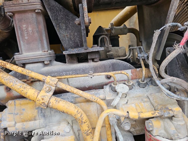 image for item DQ8643 1987 Caterpillar  950B wheel loader