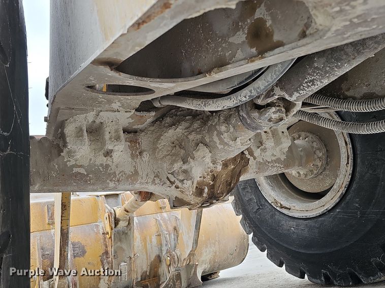 image for item DQ8643 1987 Caterpillar  950B wheel loader