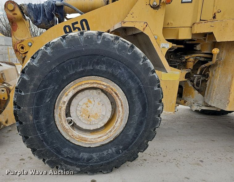 image for item DQ8643 1987 Caterpillar  950B wheel loader