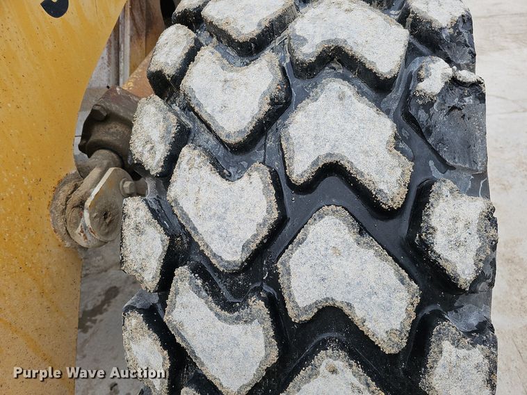 image for item DQ8643 1987 Caterpillar  950B wheel loader