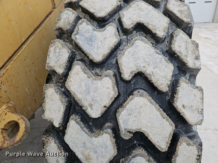 image for item DQ8643 1987 Caterpillar  950B wheel loader