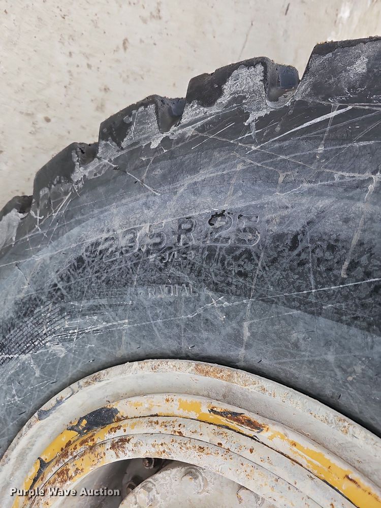 image for item DQ8643 1987 Caterpillar  950B wheel loader