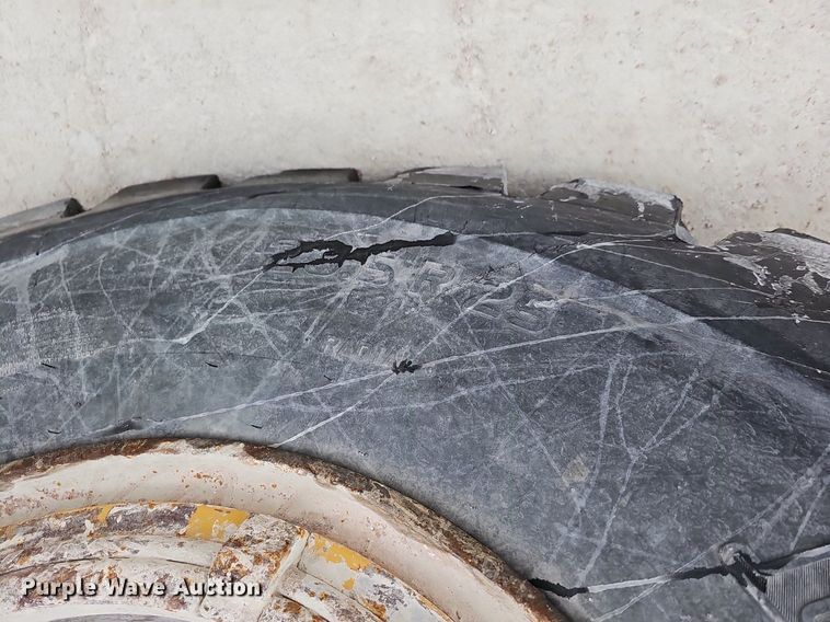 image for item DQ8643 1987 Caterpillar  950B wheel loader