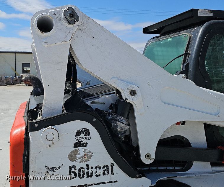 image for item DQ8645 2019 Bobcat T870 tracked skid steer loader