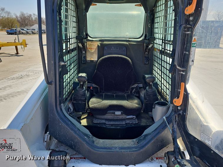 image for item DQ8645 2019 Bobcat T870 tracked skid steer loader