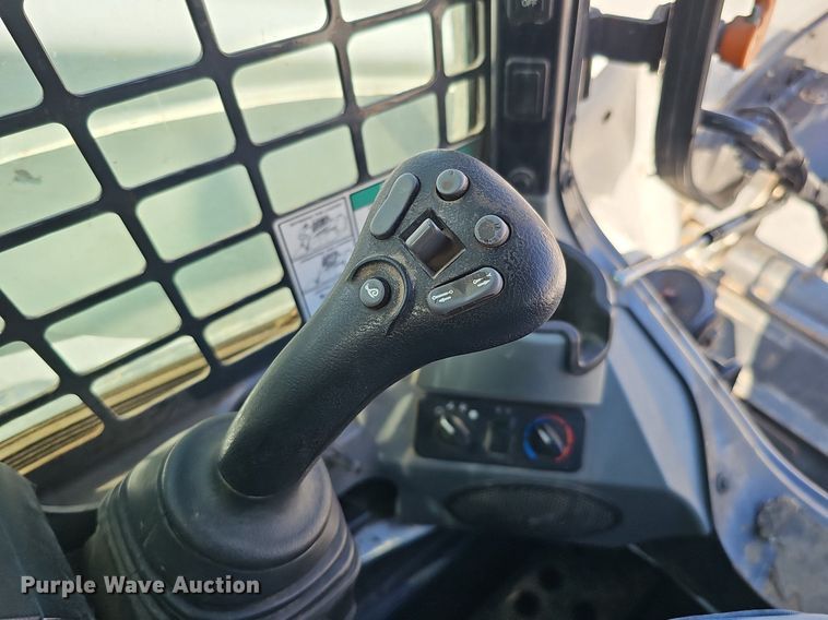 image for item DQ8645 2019 Bobcat T870 tracked skid steer loader