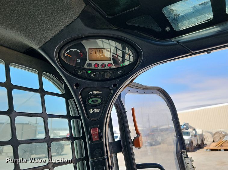 image for item DQ8645 2019 Bobcat T870 tracked skid steer loader