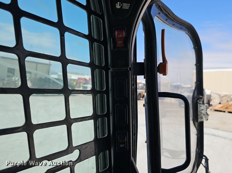 image for item DQ8645 2019 Bobcat T870 tracked skid steer loader