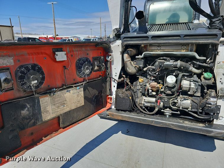 image for item DQ8645 2019 Bobcat T870 tracked skid steer loader