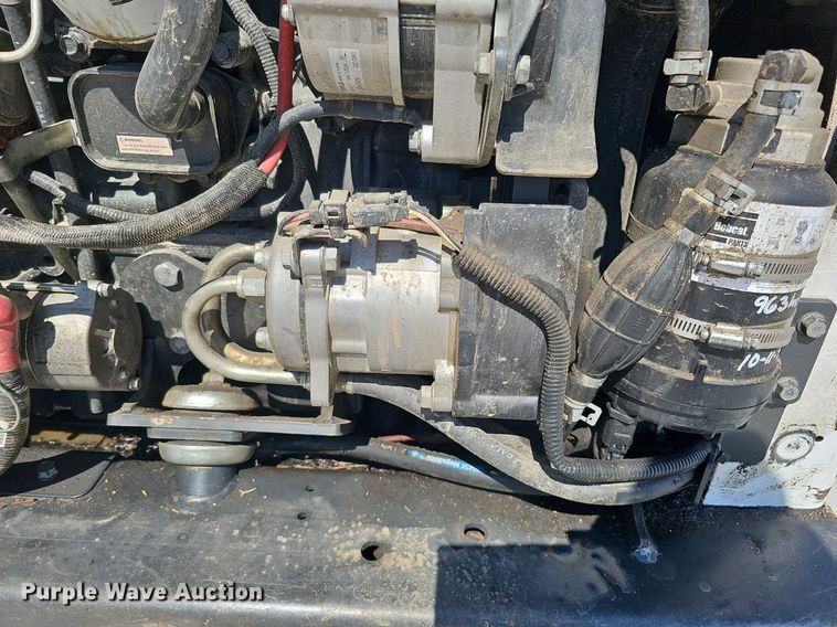 image for item DQ8645 2019 Bobcat T870 tracked skid steer loader