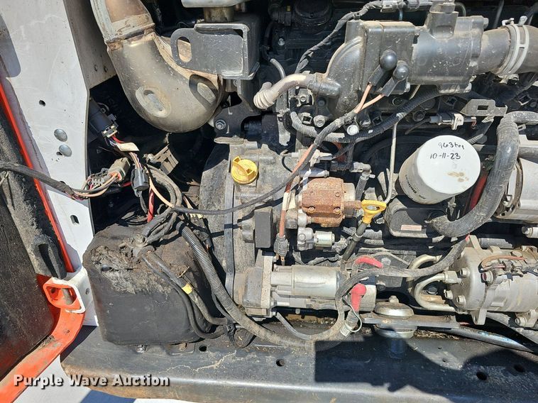 image for item DQ8645 2019 Bobcat T870 tracked skid steer loader