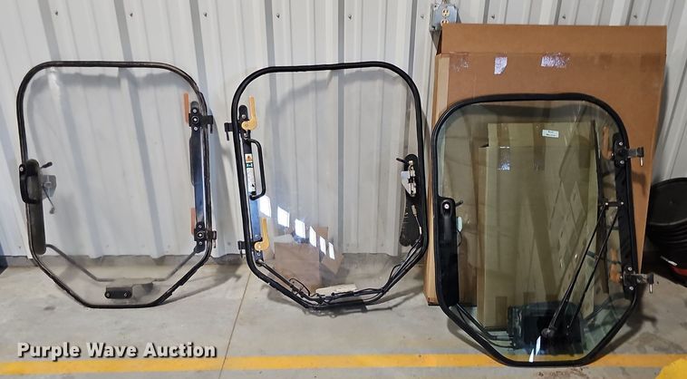 image for item DQ8645 2019 Bobcat T870 tracked skid steer loader