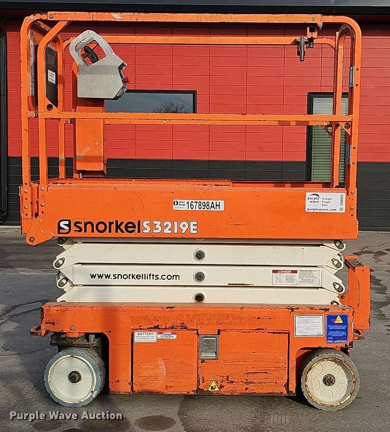 image for item DQ8659 2016 Snorkel S3219E scissor lift