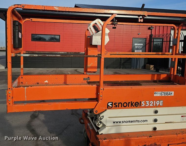 image for item DQ8659 2016 Snorkel S3219E scissor lift