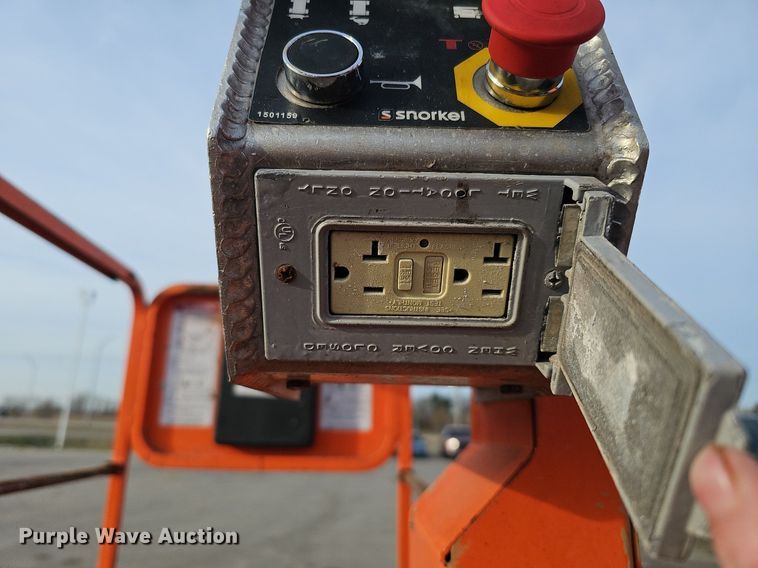 image for item DQ8659 2016 Snorkel S3219E scissor lift