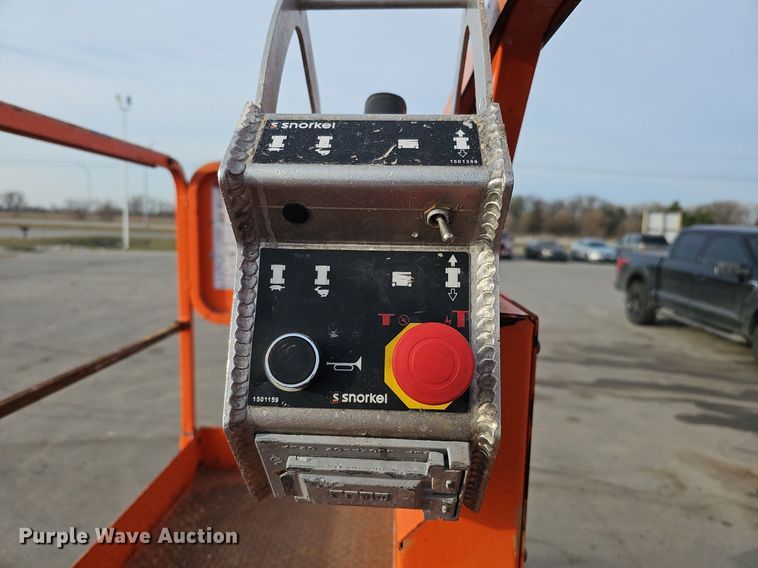 image for item DQ8659 2016 Snorkel S3219E scissor lift