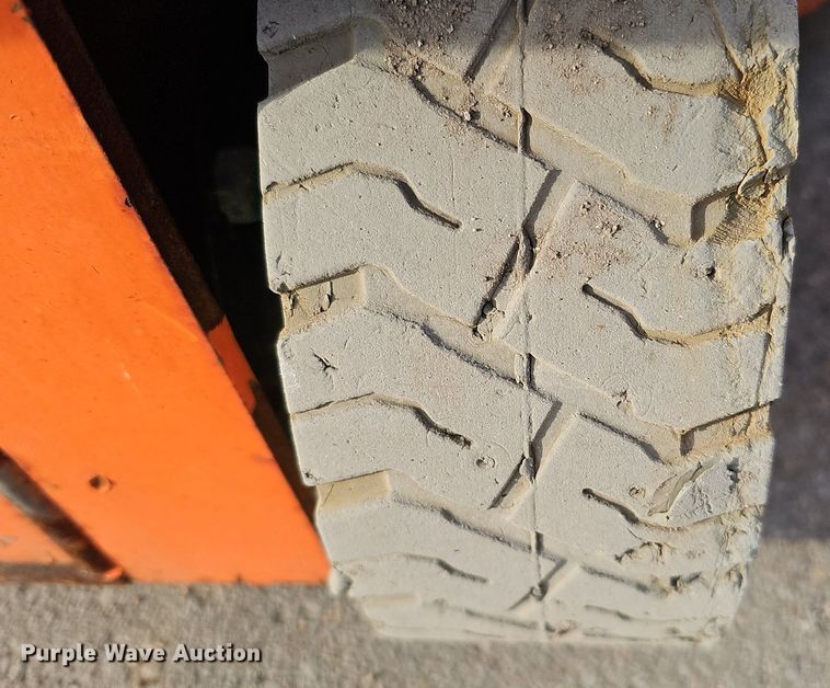 image for item DQ8659 2016 Snorkel S3219E scissor lift