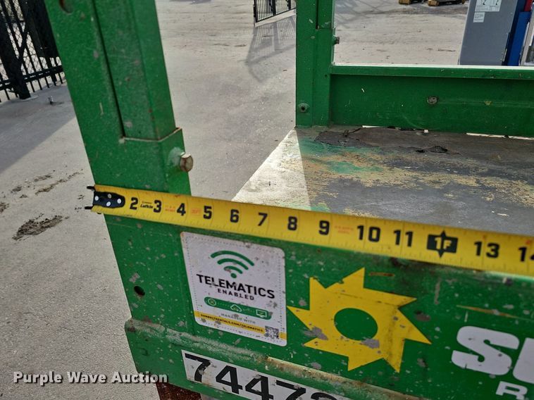 image for item DQ8660 2015 Genie GS-1930 scissor lift