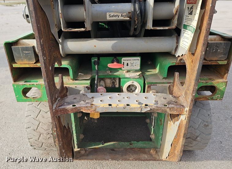 image for item DQ8660 2015 Genie GS-1930 scissor lift