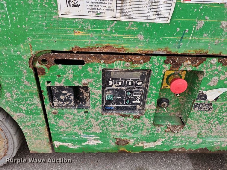 image for item DQ8660 2015 Genie GS-1930 scissor lift