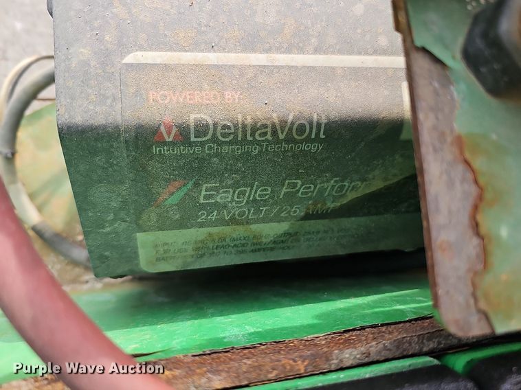 image for item DQ8660 2015 Genie GS-1930 scissor lift