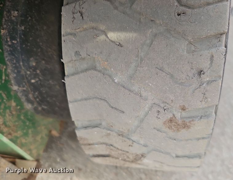 image for item DQ8660 2015 Genie GS-1930 scissor lift