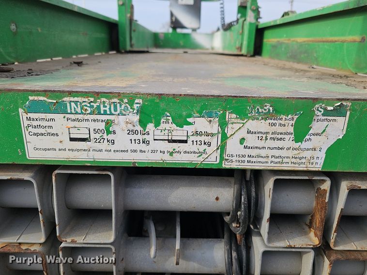 image for item DQ8660 2015 Genie GS-1930 scissor lift