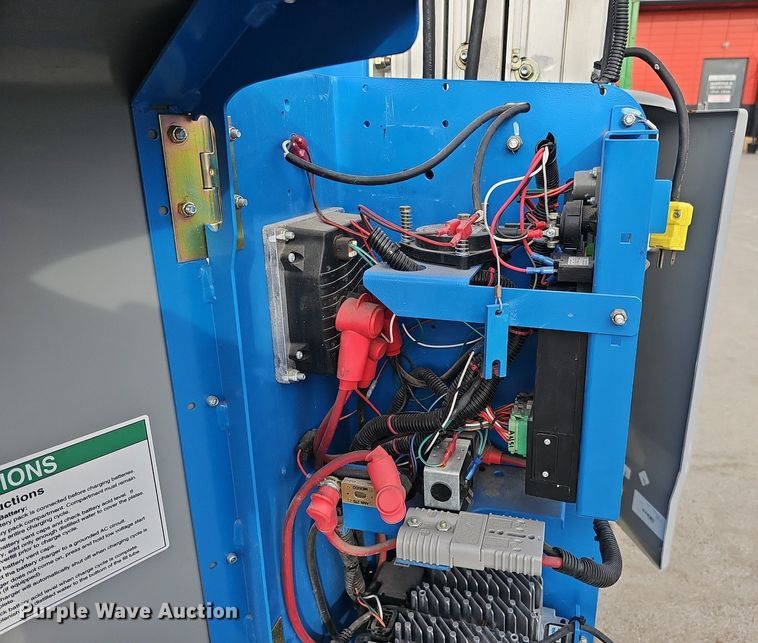 image for item DQ8661 2018 Genie GR-12 vertical lift