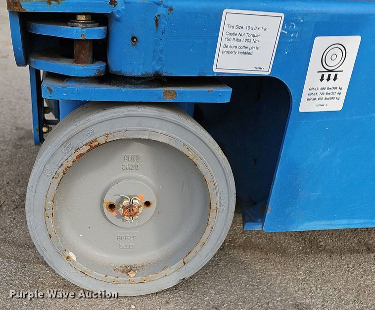 image for item DQ8661 2018 Genie GR-12 vertical lift