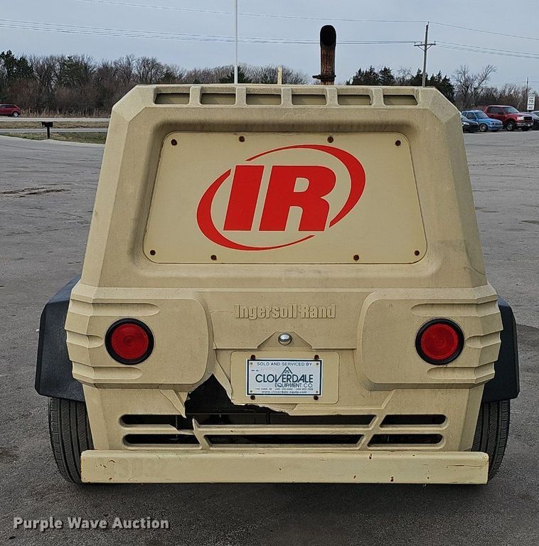 image for item DQ8663 2002 Ingersoll Rand P250WJD air compressor