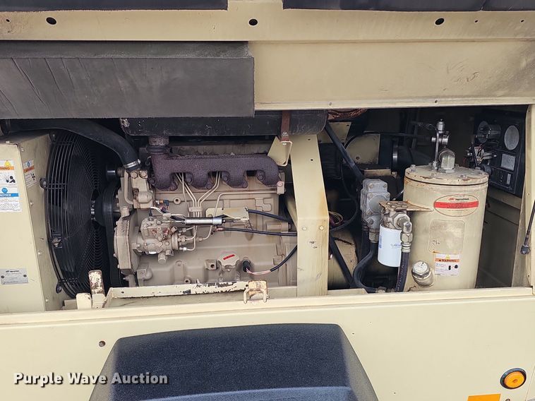 image for item DQ8663 2002 Ingersoll Rand P250WJD air compressor