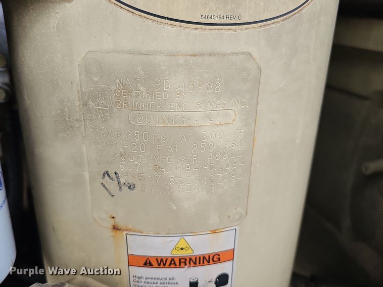 image for item DQ8663 2002 Ingersoll Rand P250WJD air compressor