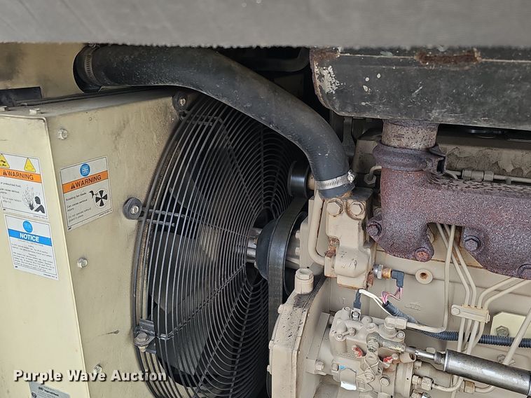 image for item DQ8663 2002 Ingersoll Rand P250WJD air compressor