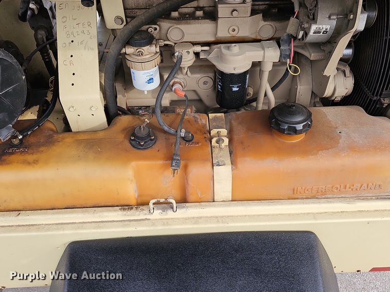 image for item DQ8663 2002 Ingersoll Rand P250WJD air compressor