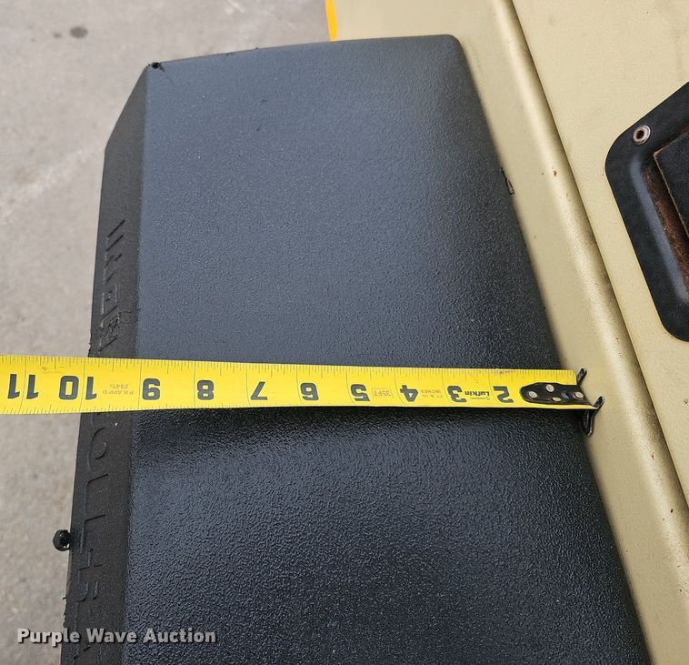 image for item DQ8663 2002 Ingersoll Rand P250WJD air compressor