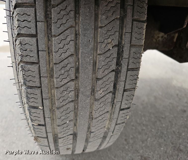 image for item DQ8663 2002 Ingersoll Rand P250WJD air compressor