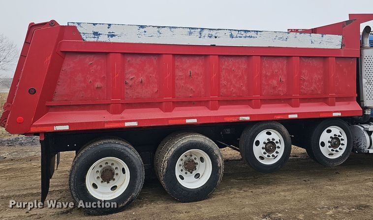 image for item DQ8664 2002 Mack CV713 dump truck