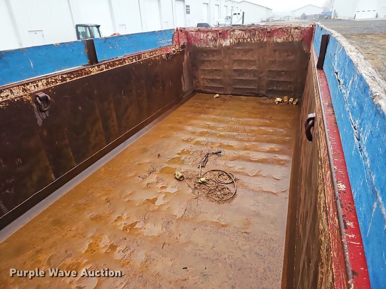 image for item DQ8664 2002 Mack CV713 dump truck