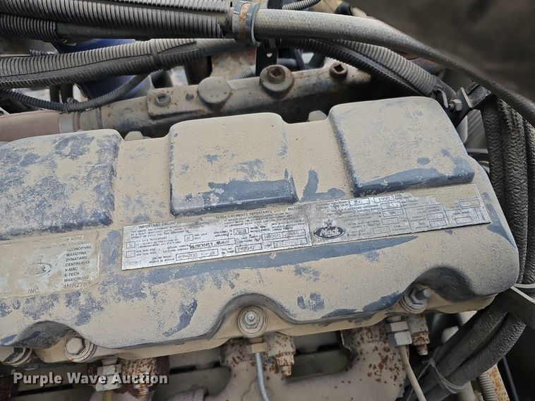 image for item DQ8664 2002 Mack CV713 dump truck