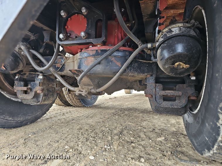 image for item DQ8664 2002 Mack CV713 dump truck