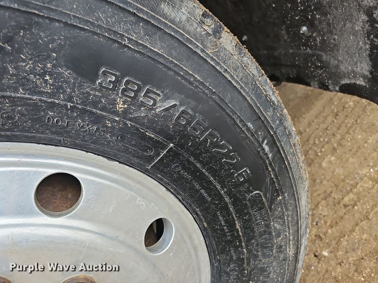 image for item DQ8664 2002 Mack CV713 dump truck