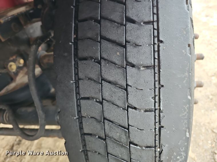 image for item DQ8664 2002 Mack CV713 dump truck