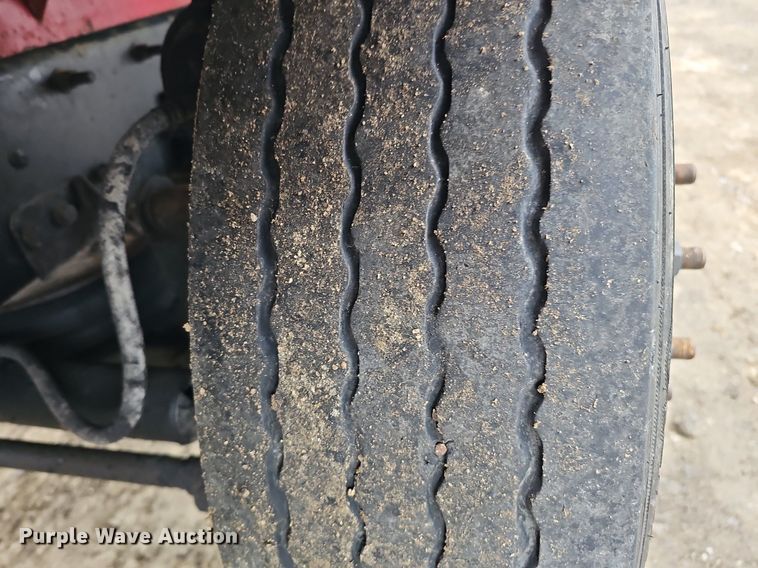 image for item DQ8664 2002 Mack CV713 dump truck